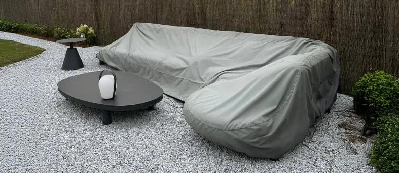 Loungeset met beschermhoes van Bristol à la carte door Exterioo tuinmeubelen