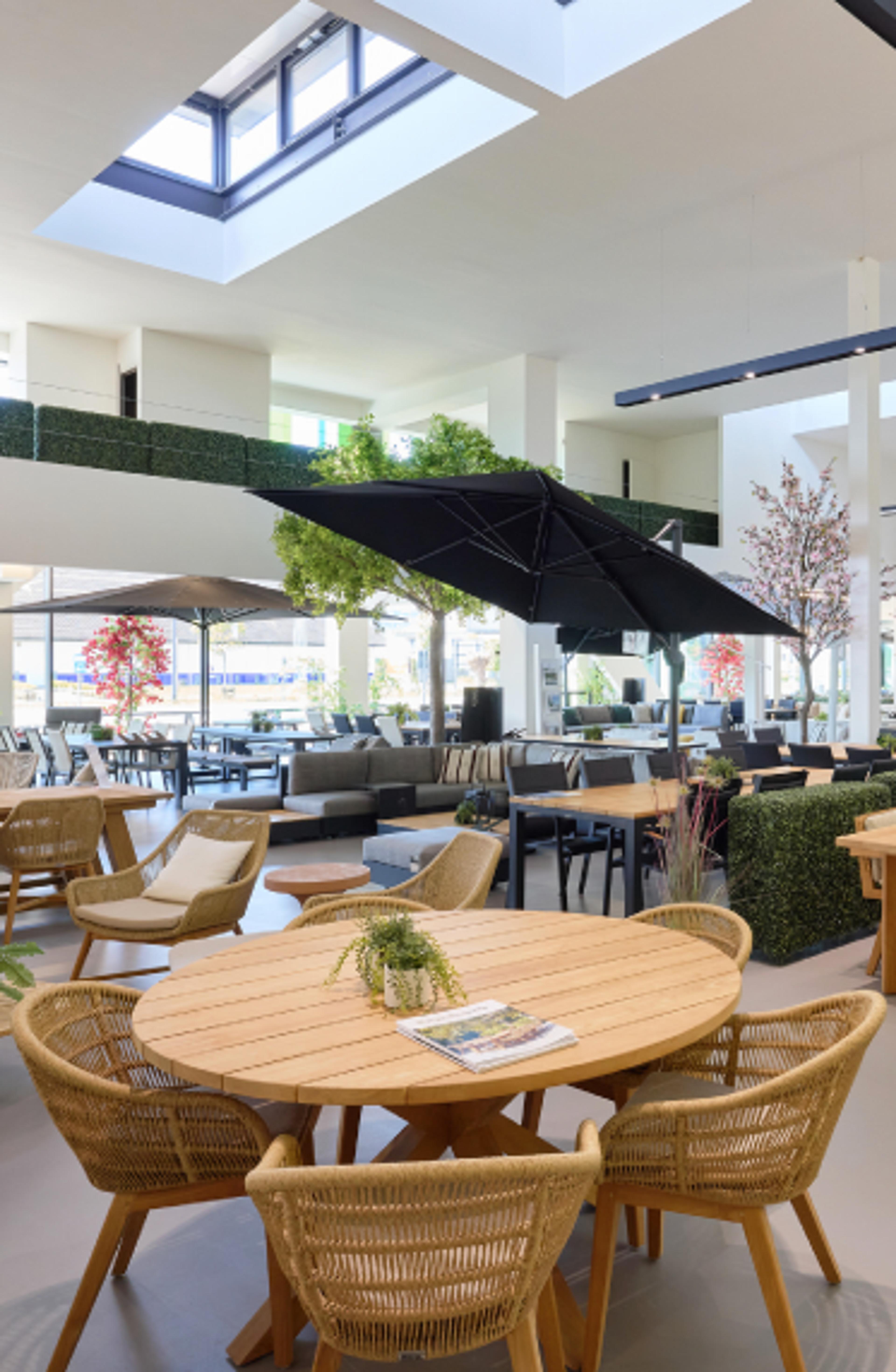 Interieur van showroom Exterioo Knokke