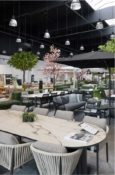 Large assortiment du showroom Exterioo Asse