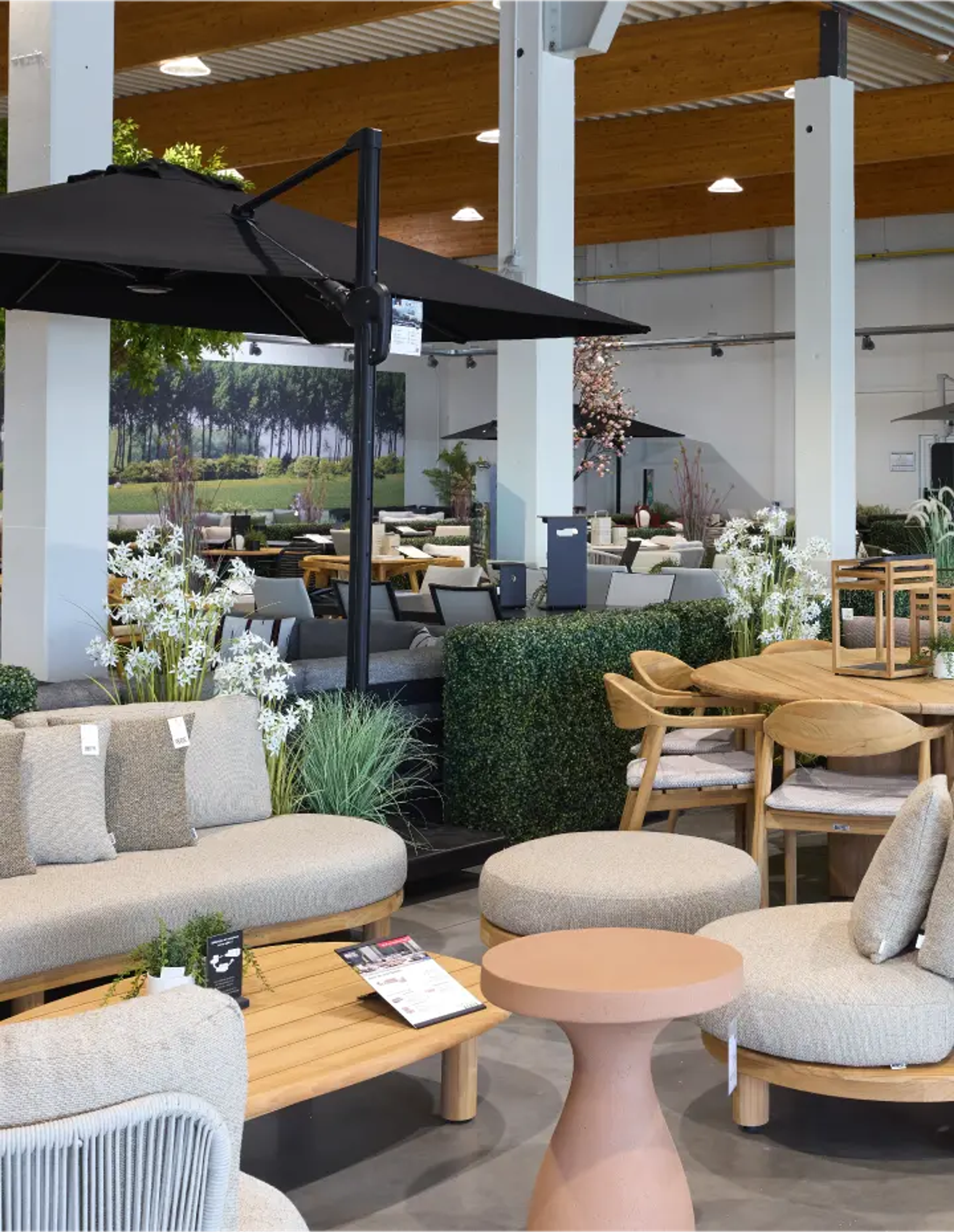 Uitgebreid assortiment van showroom Exterioo Hertsal