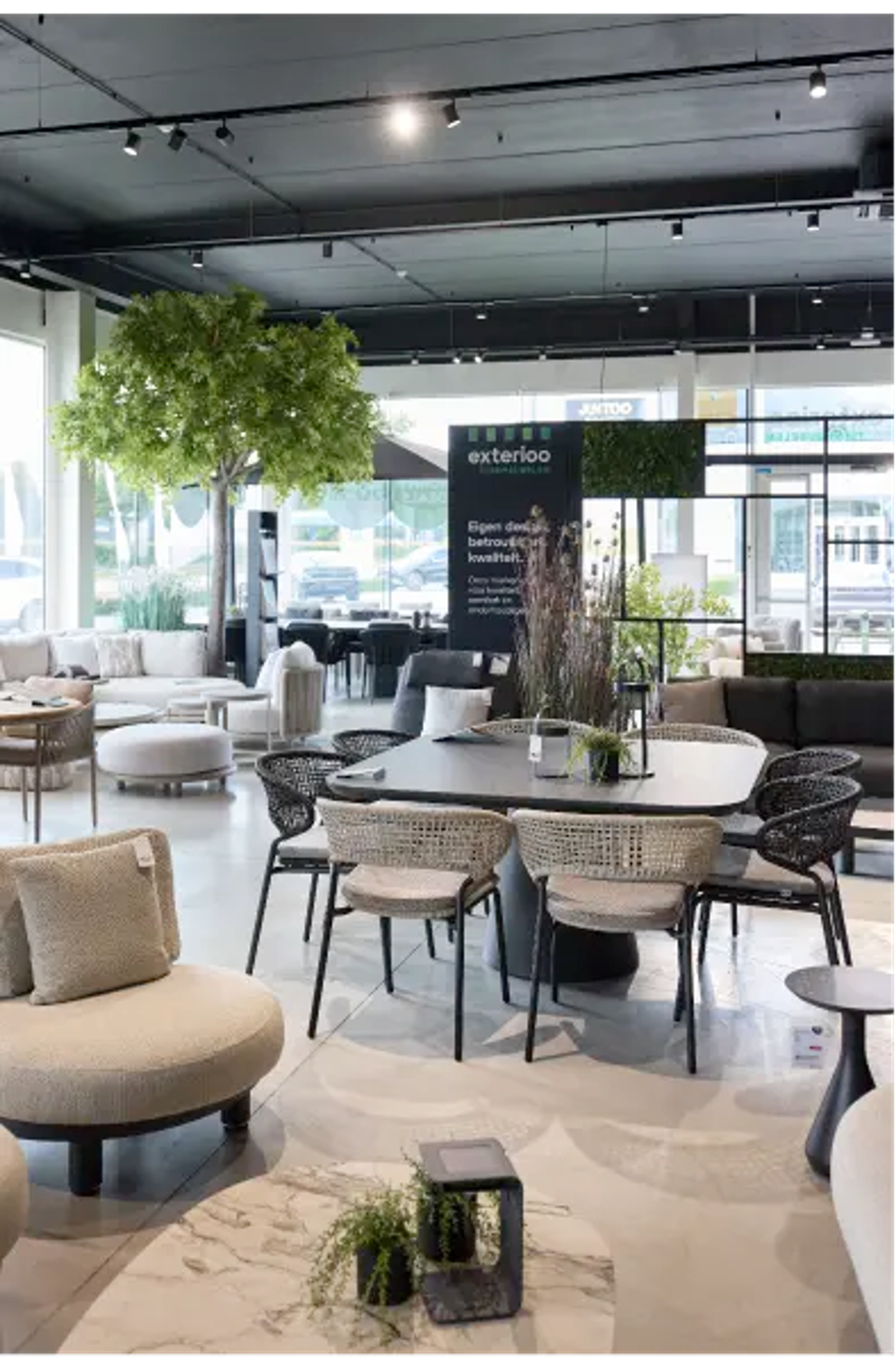 Uitgebreid assortiment van showroom Exterioo Geel