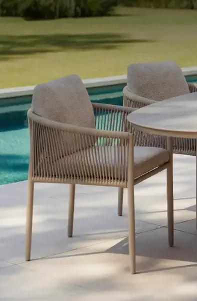 Comfortabele tuinstoelen met rope-afwerking van Exterioo tuinmeubelen