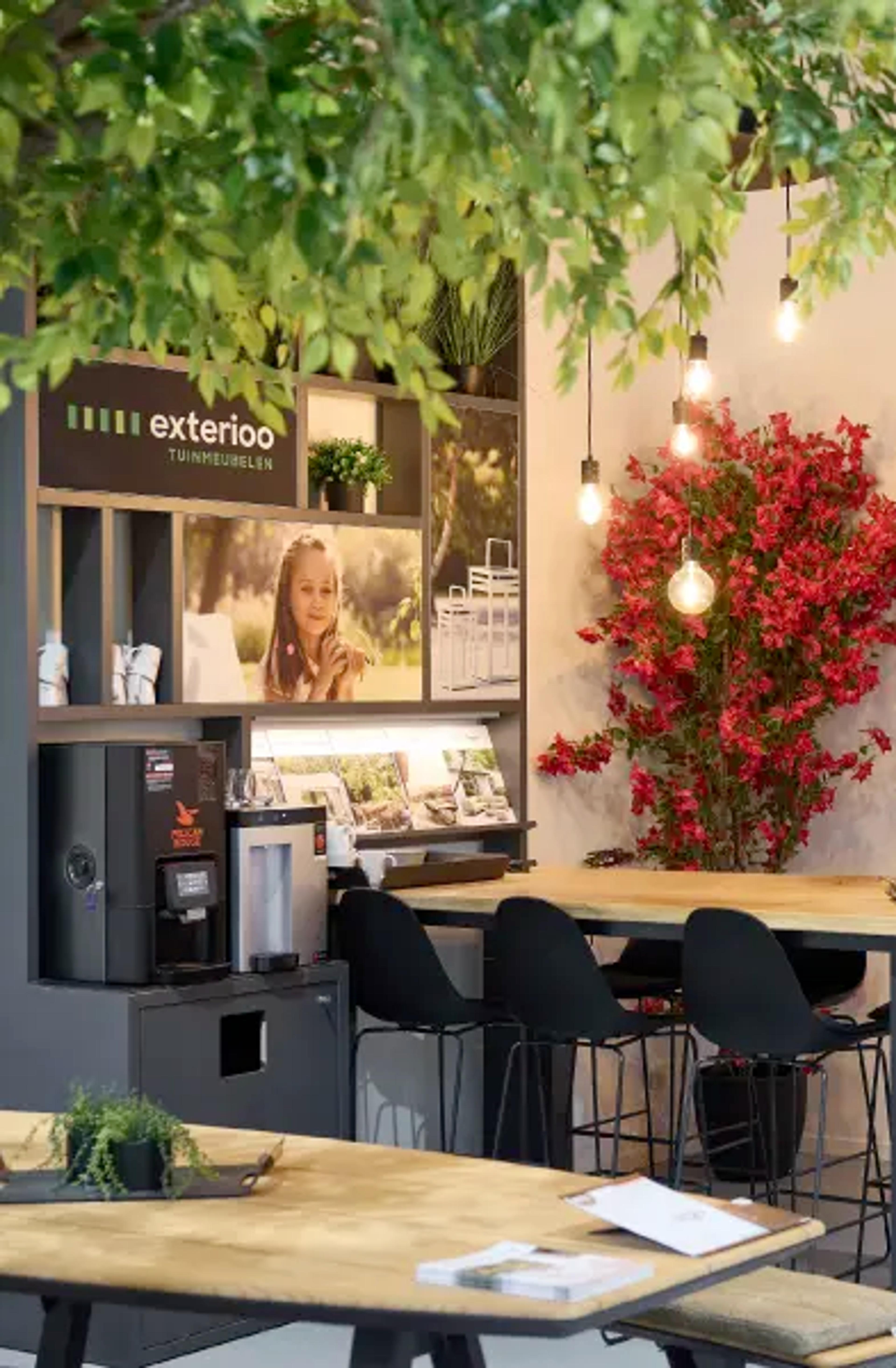 Interieur met koffiecorner van showroom Exterioo Hasselt