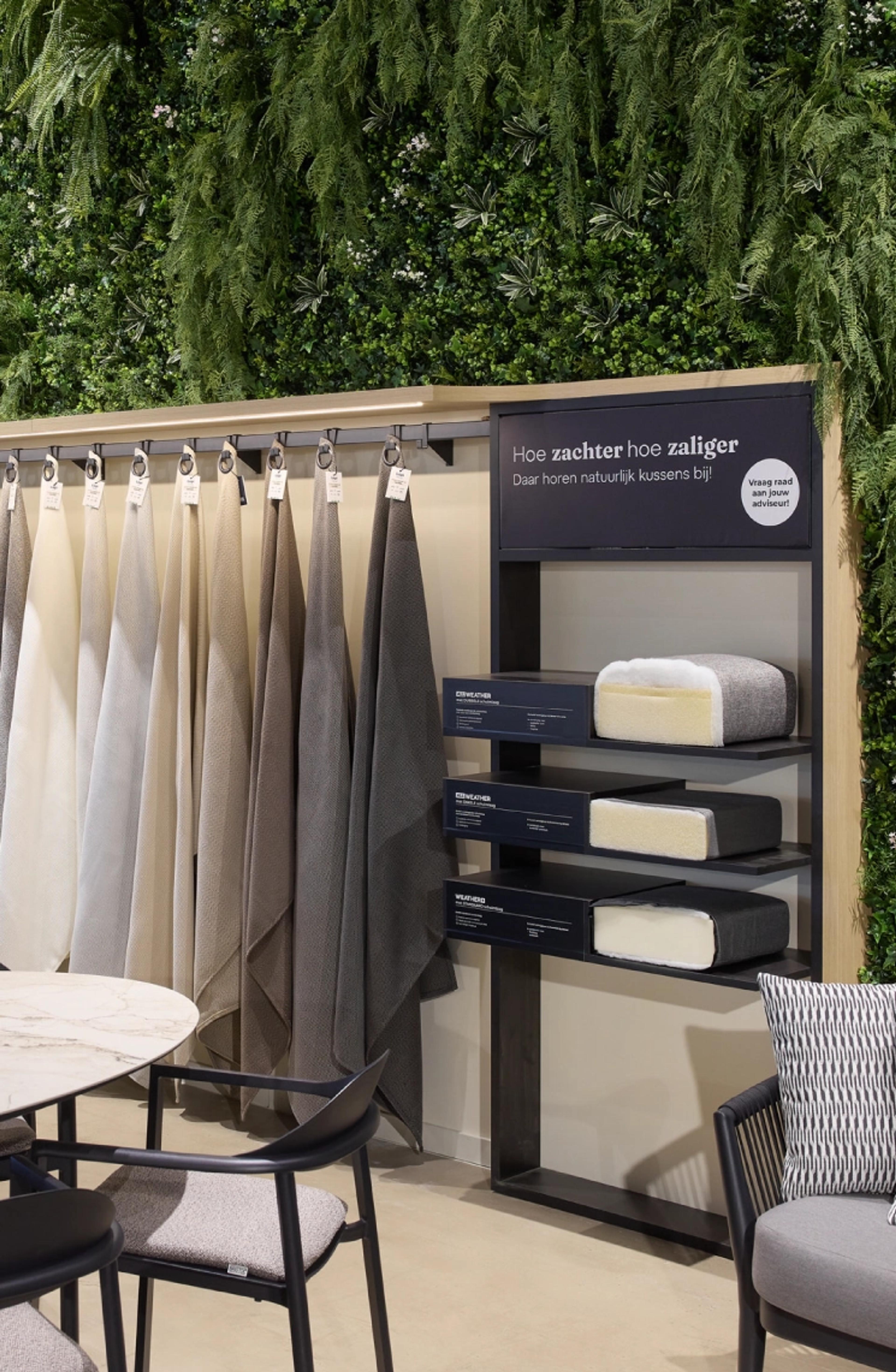 Uitgebreid assortiment van showroom Exterioo Cruquius