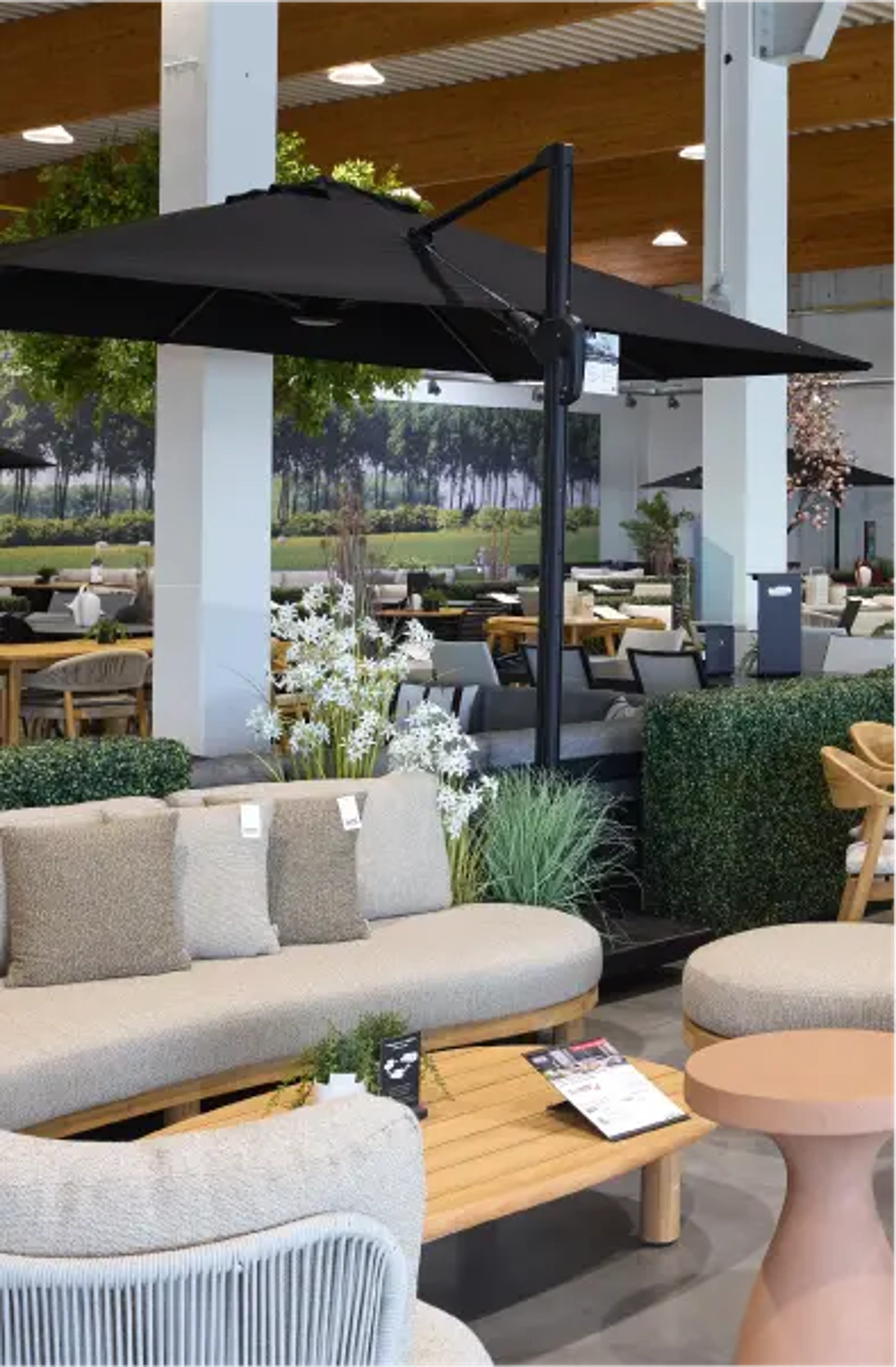 Large assortiment du showroom Exterioo Hertsal