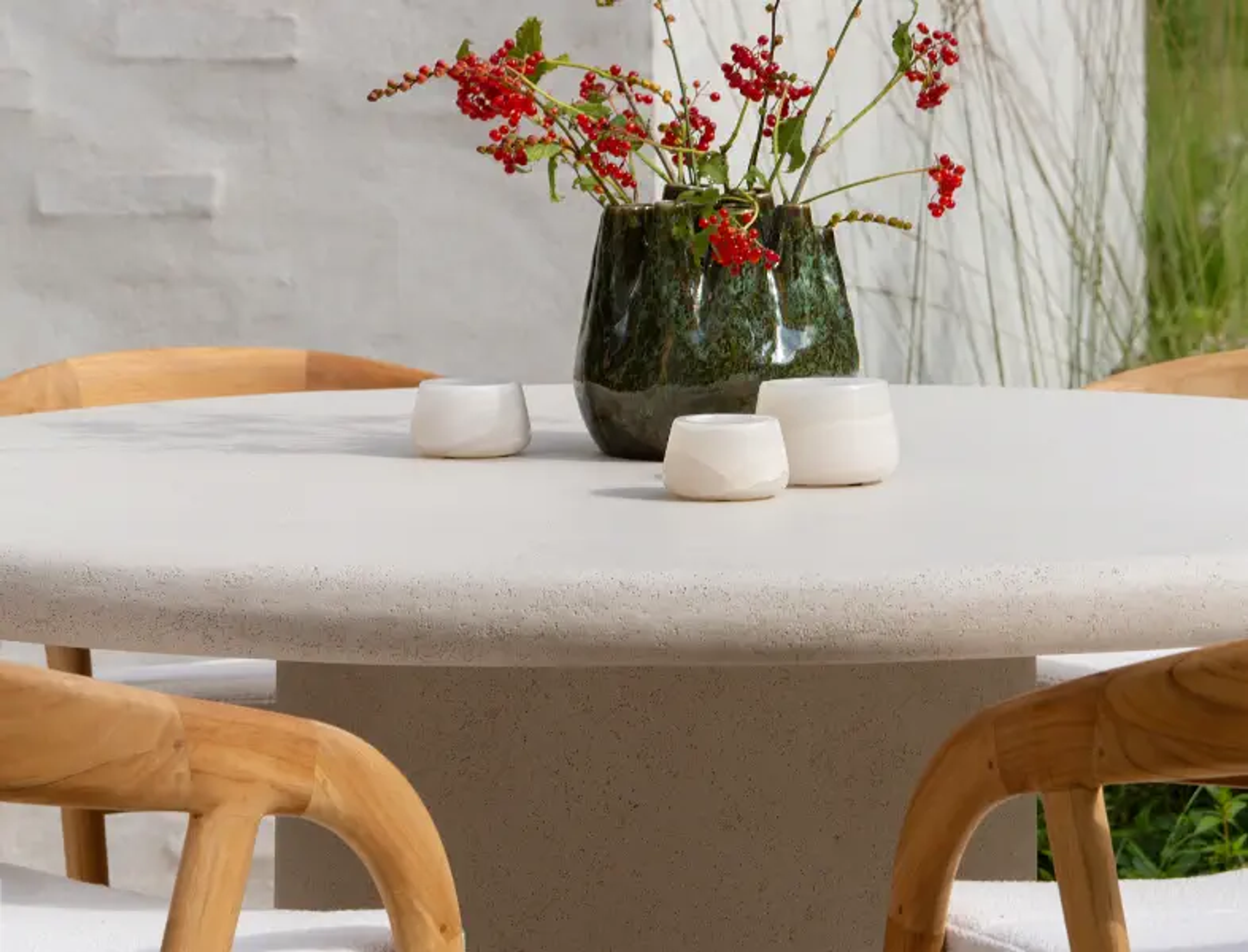 Tafel met stoelen van Bristol à la carte door Exterioo tuinmeubelen 