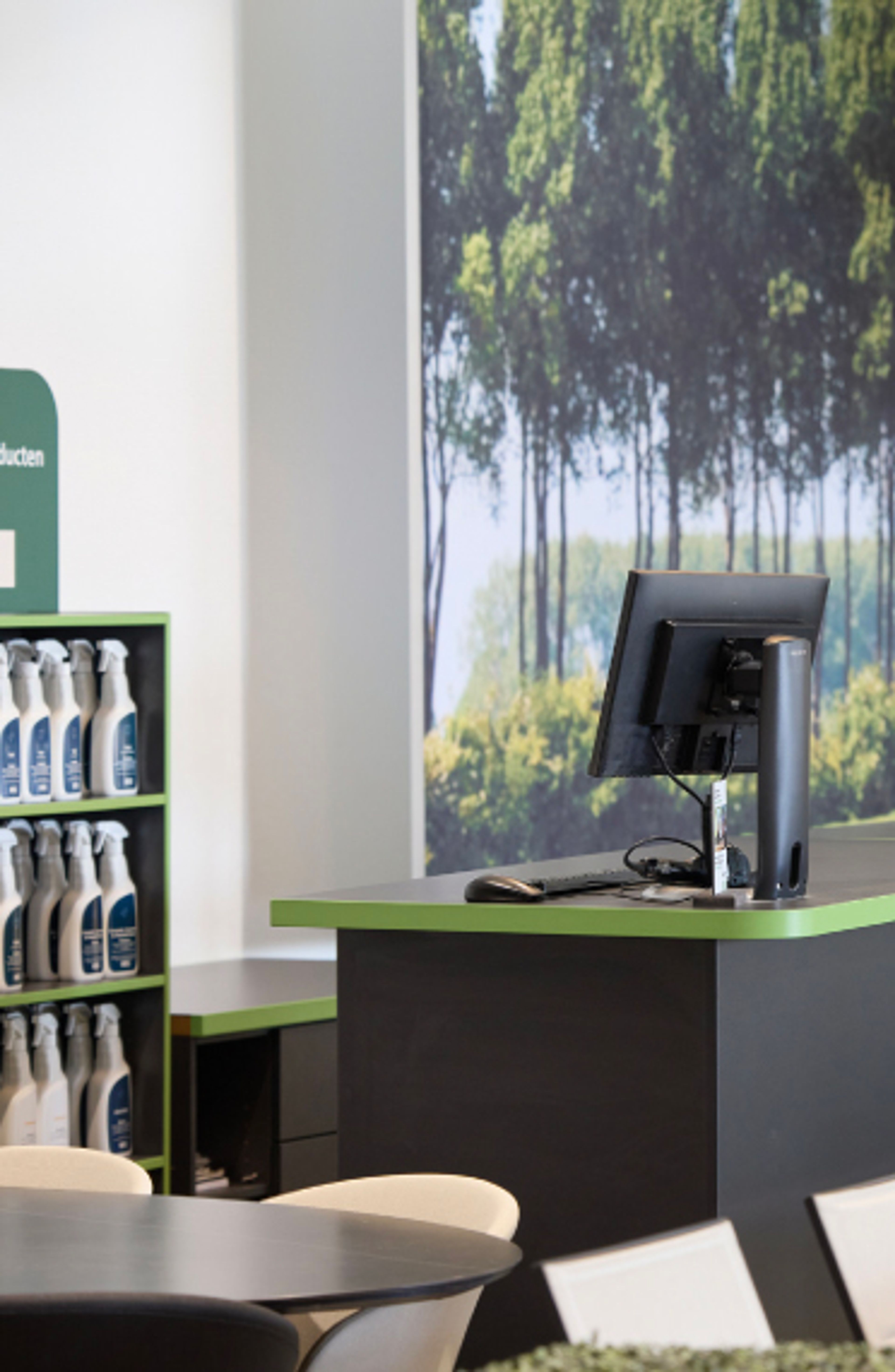 Groot assortiment tuinmeubelen in Exterioo showroom St-Niklaas