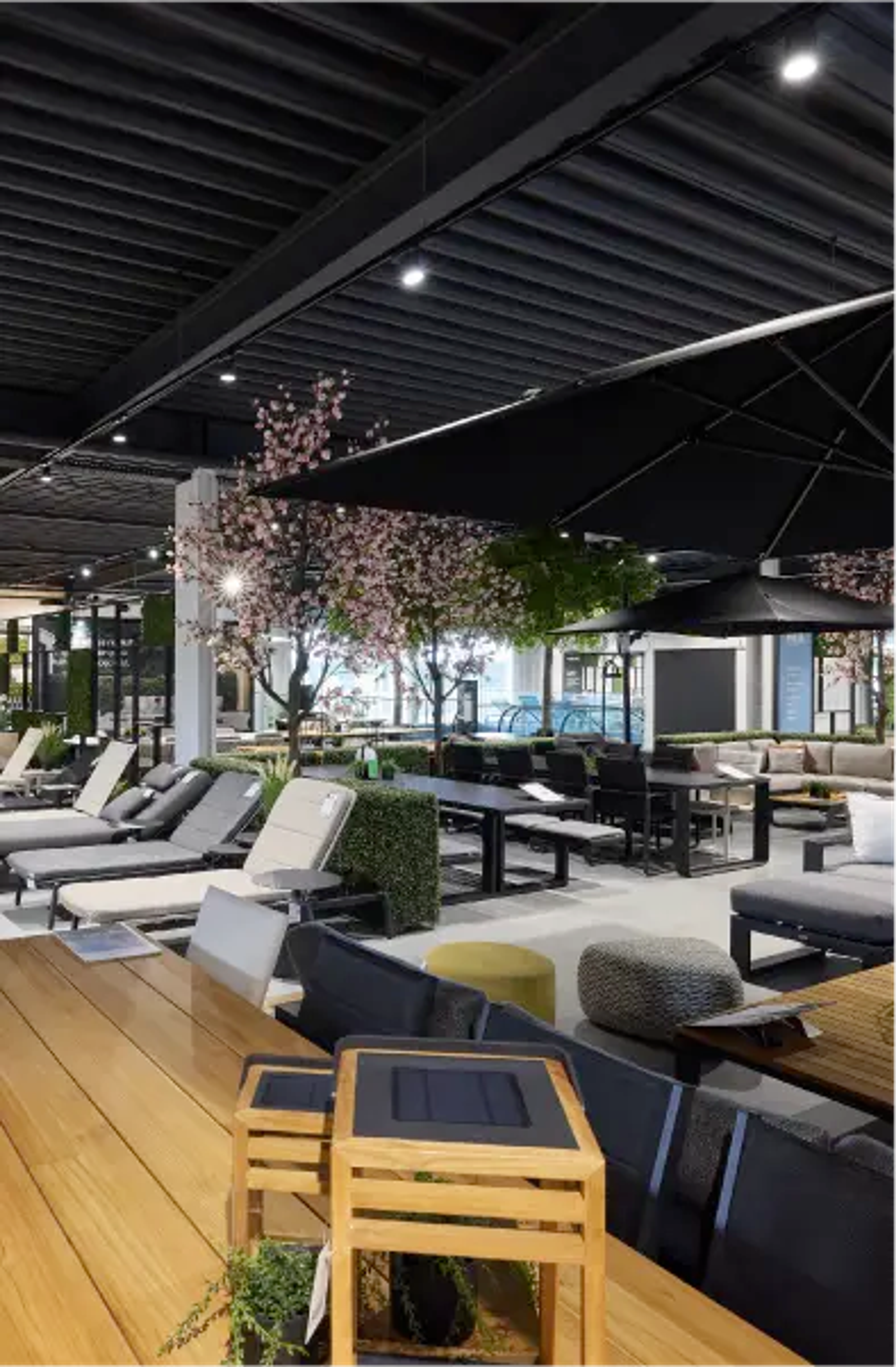 Uitgebreid assortiment van showroom Exterioo Geel