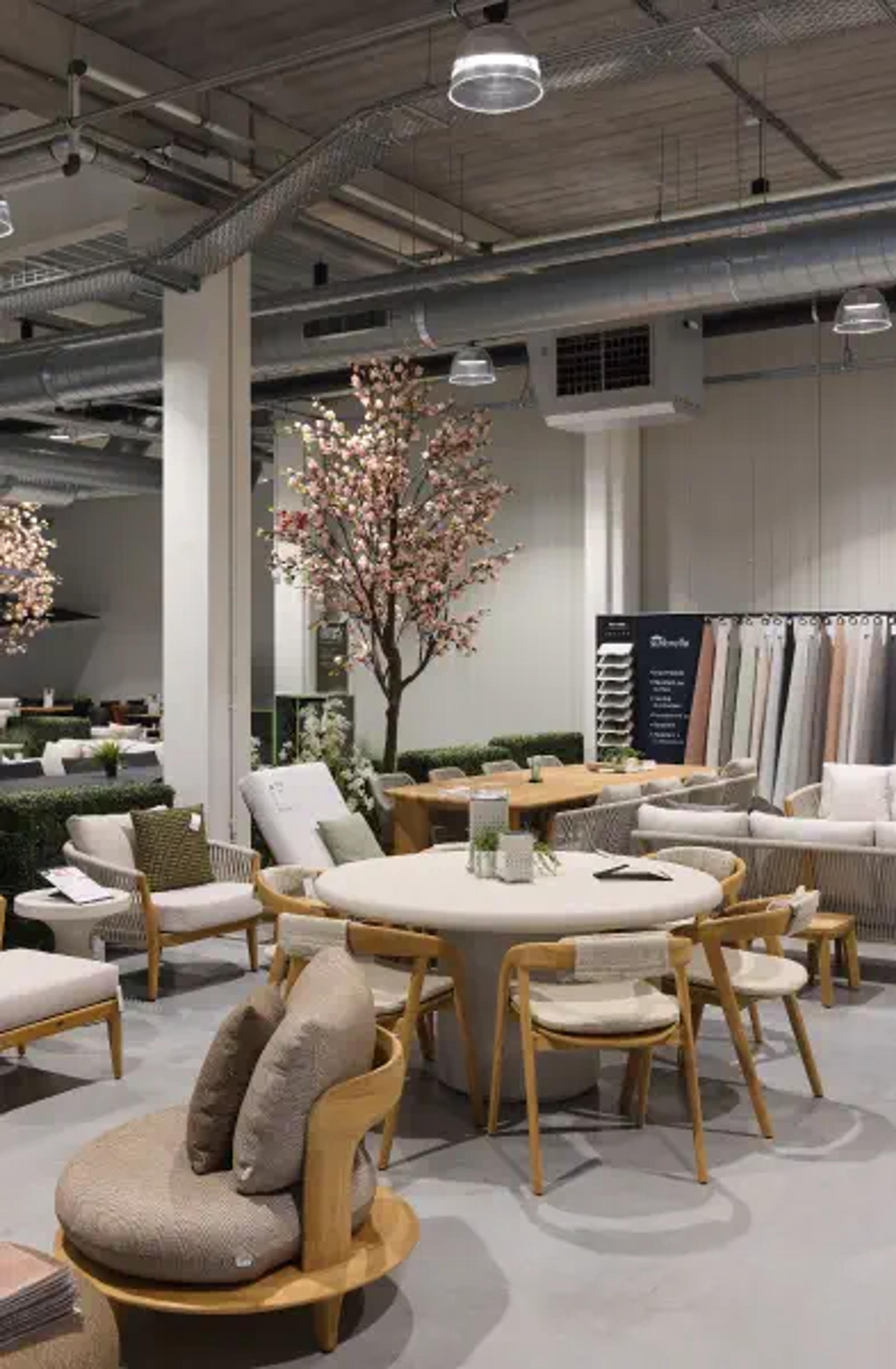 Uitgebreid assortiment van showroom Eigenbrakel