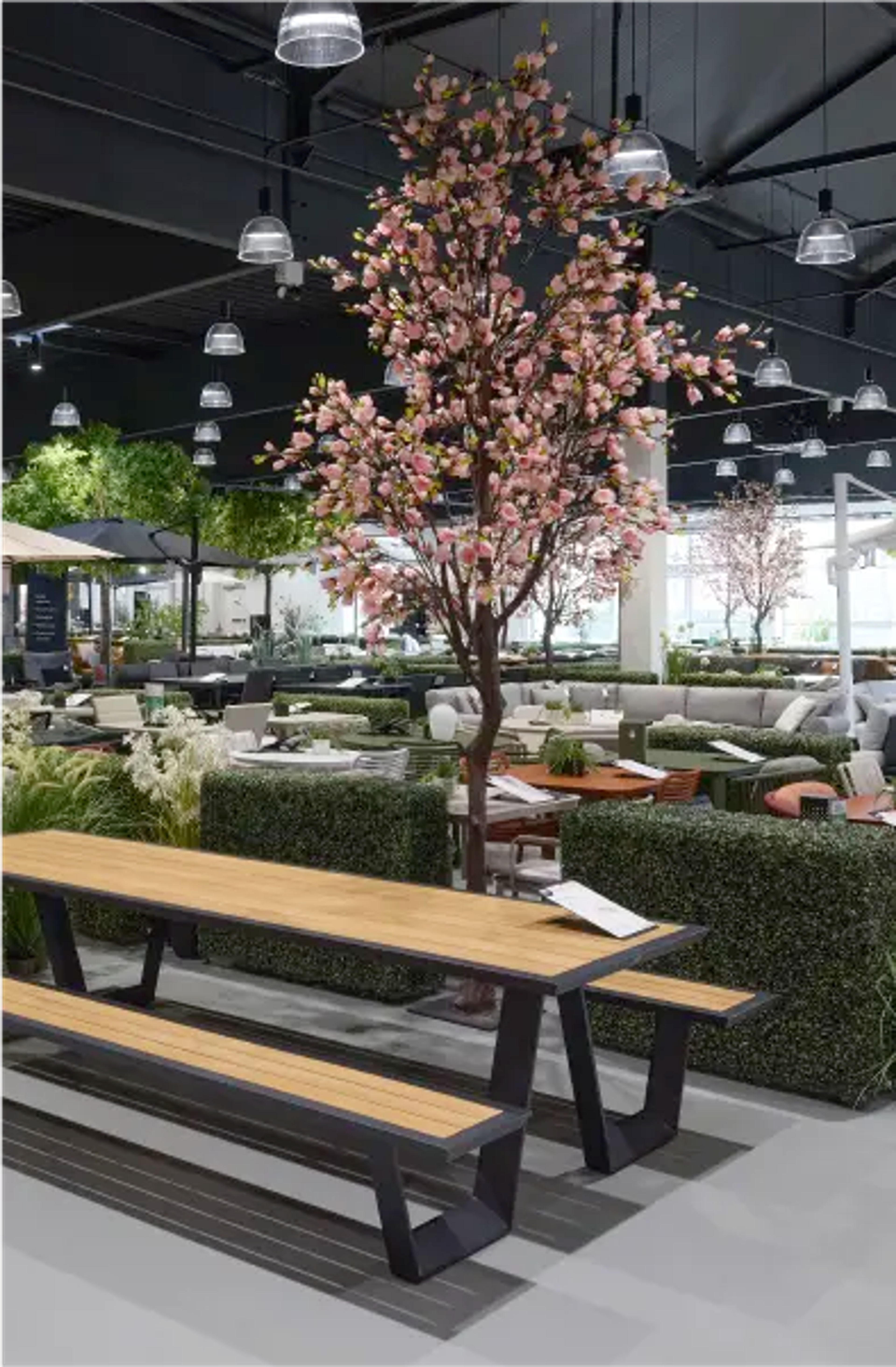 Interieur van showroom Exterioo Mechelen